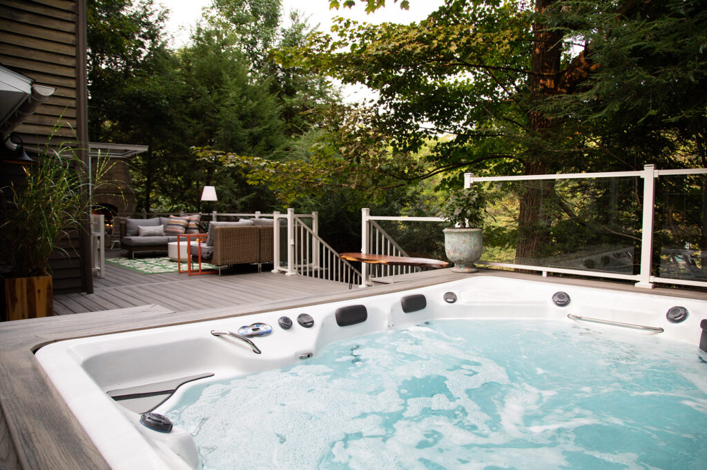 Ideas para spas de natación en patios traseros pequeños