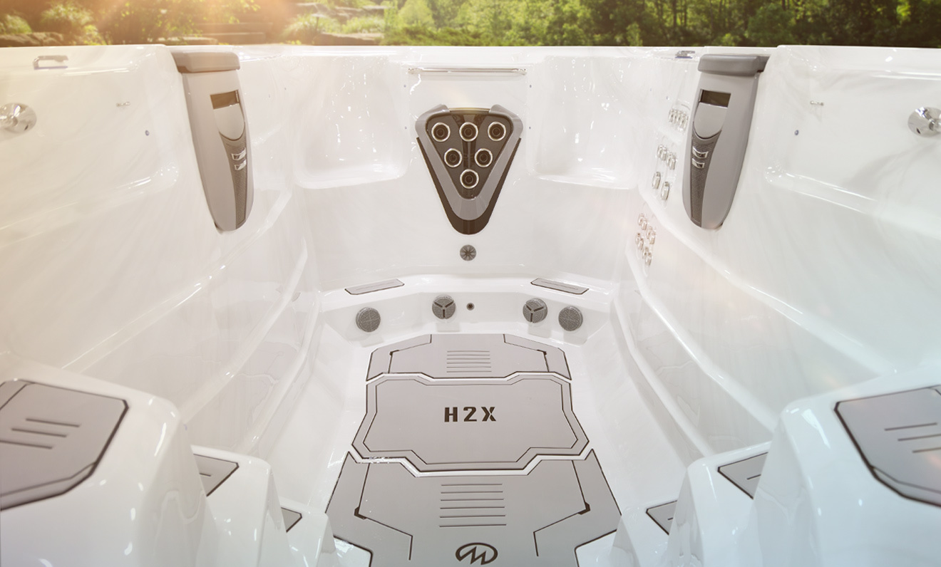 Challenger 15D con Temp+ Control swim spa