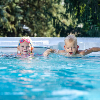 Sistema de gestión del agua Mast3Pur para un spa de natación MasterSpas.